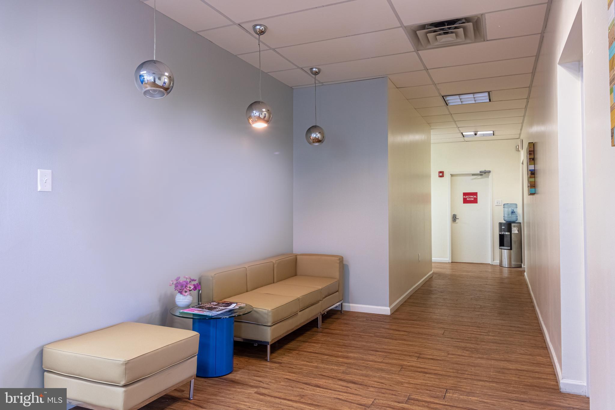 FEASTERVILLE - Commercial Lease