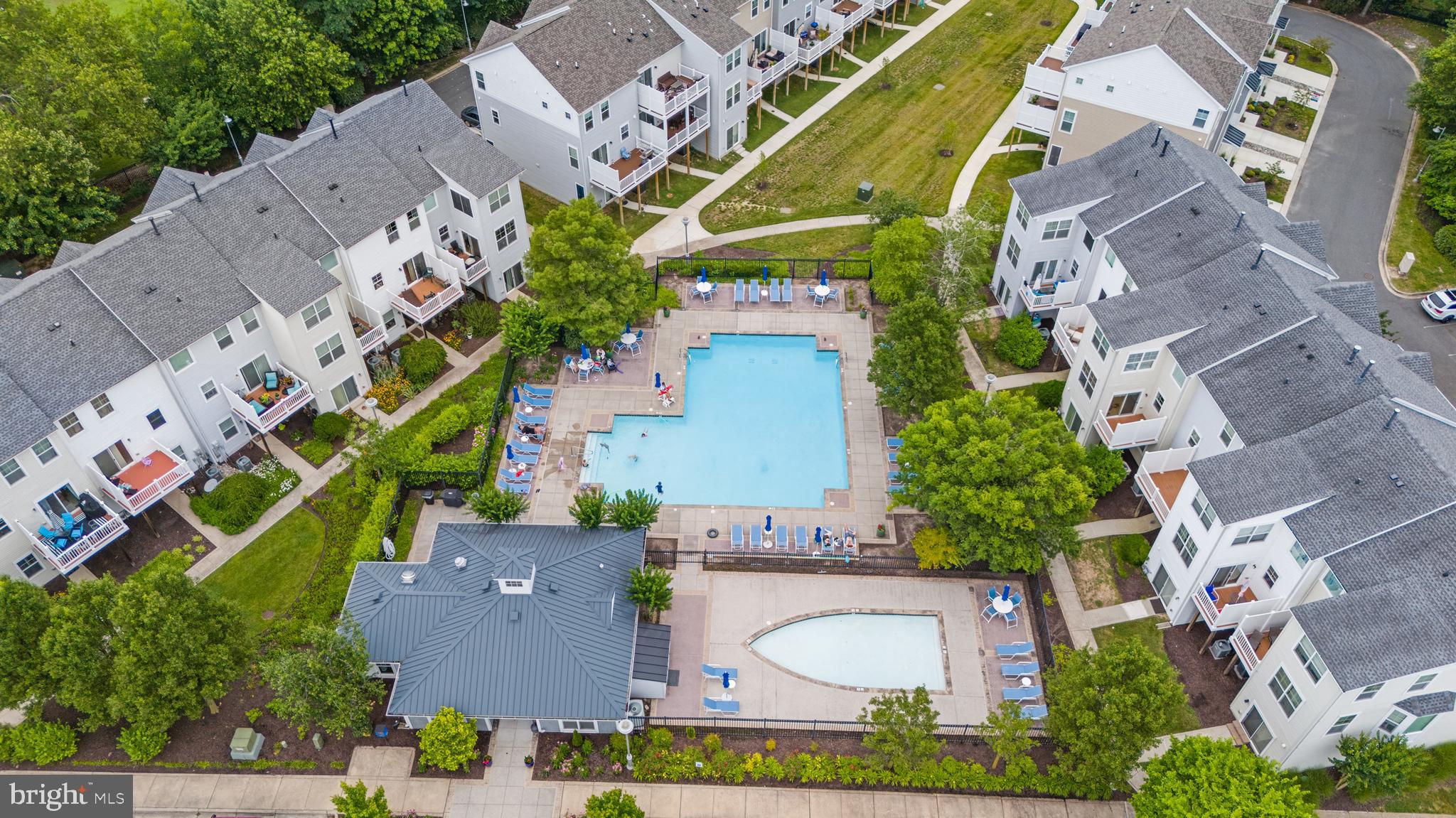 DEEP HARBOUR - Residential