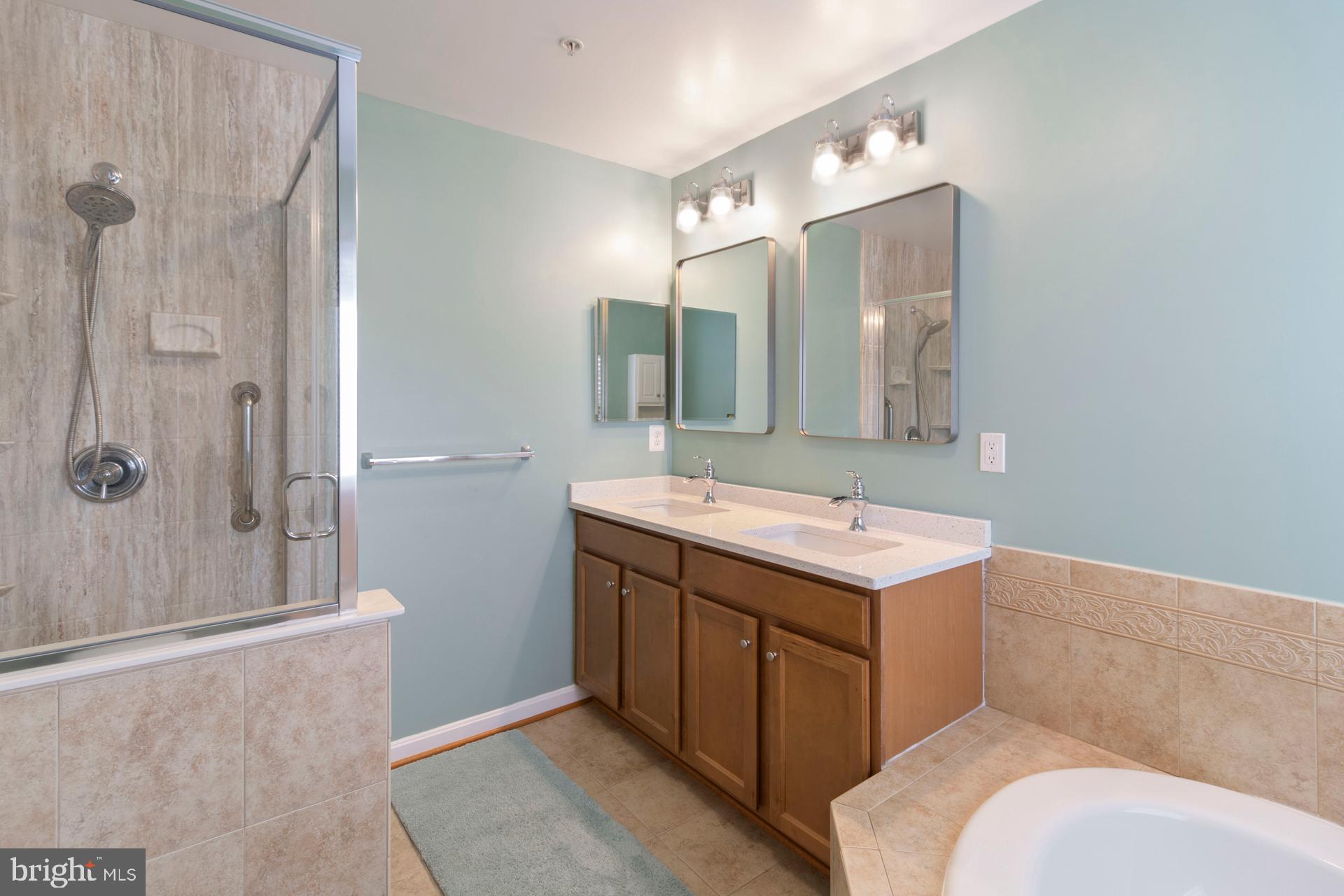 DEEP HARBOUR - Residential