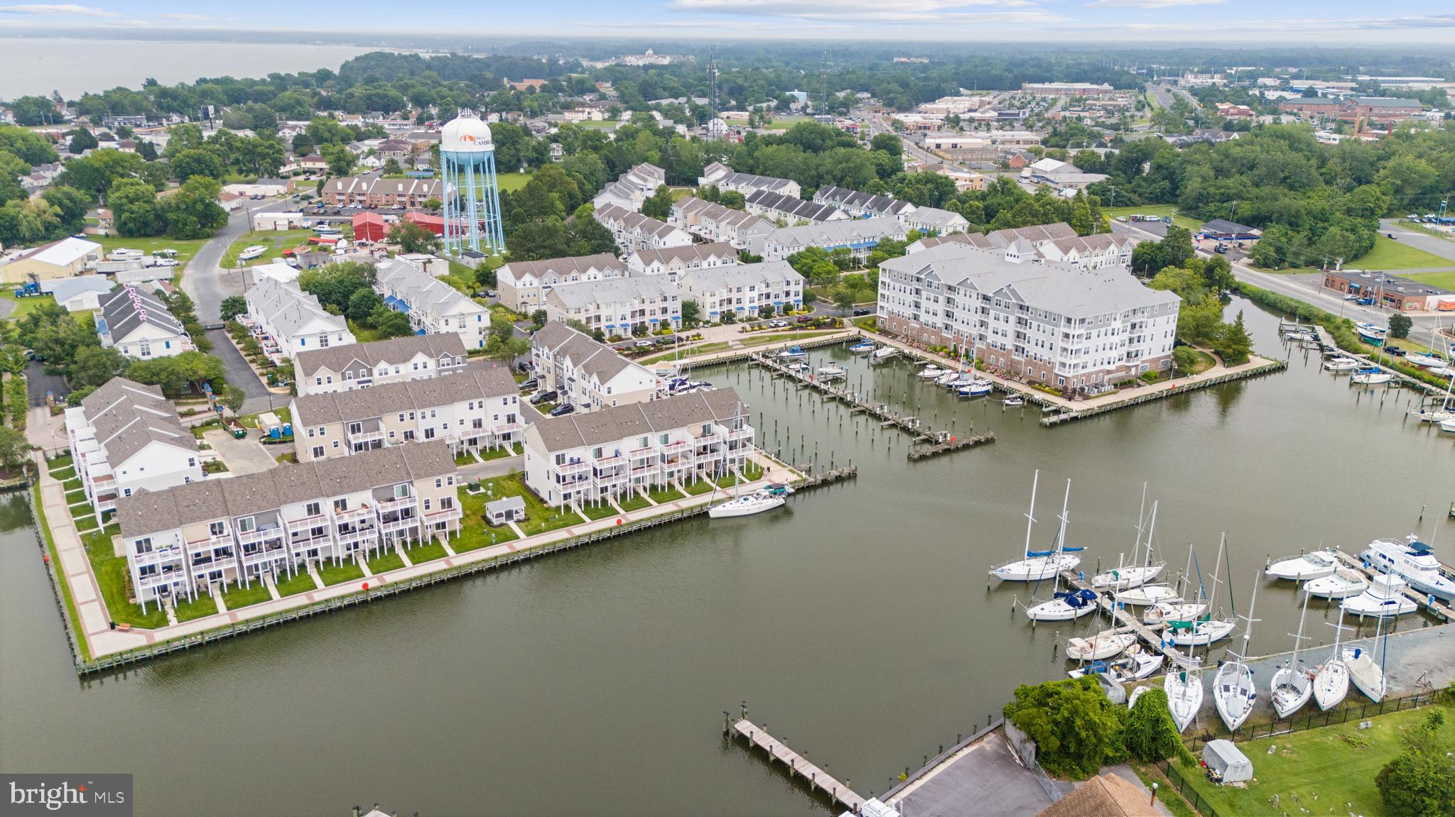 DEEP HARBOUR - Residential