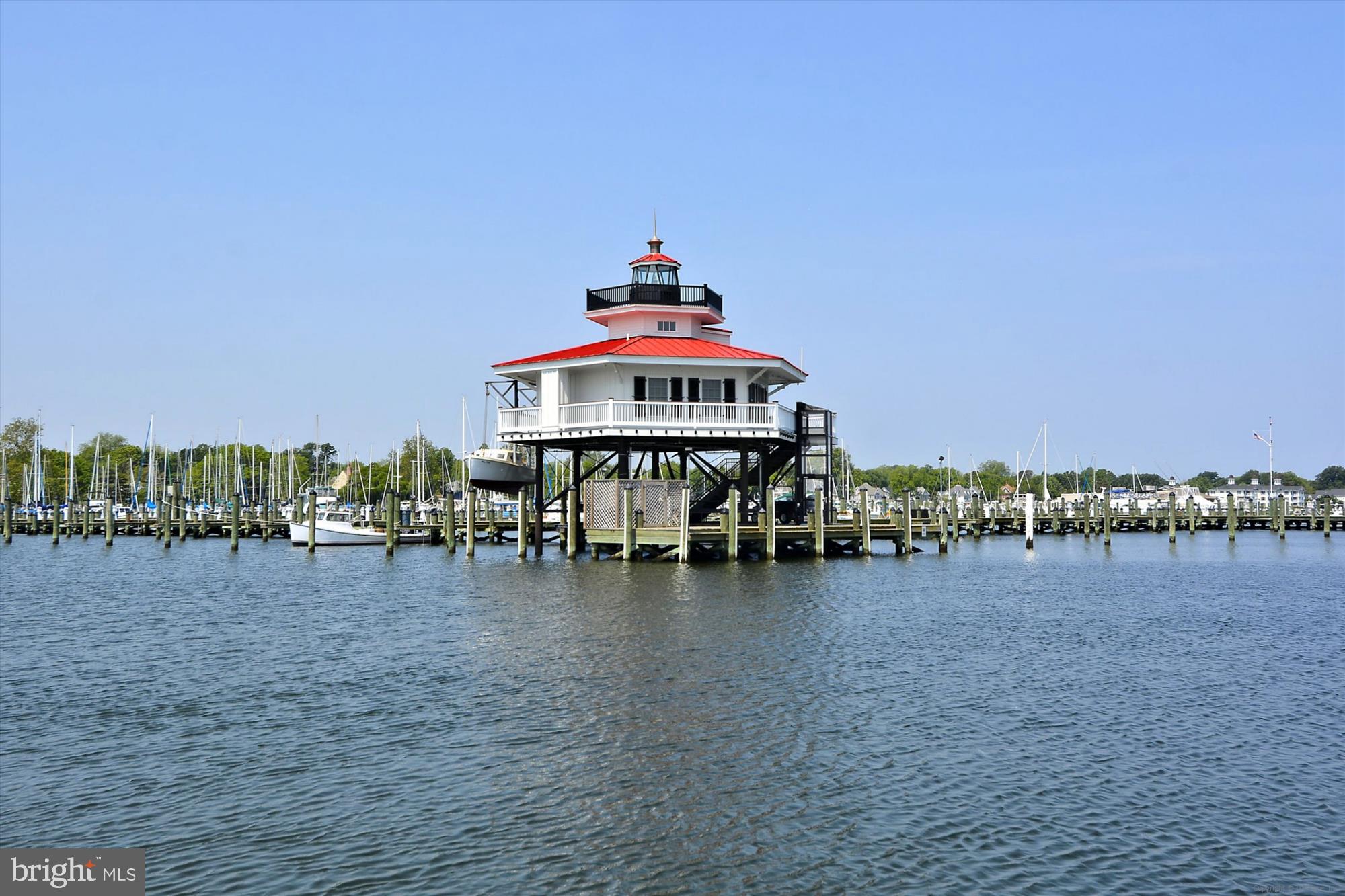 DEEP HARBOUR - Residential