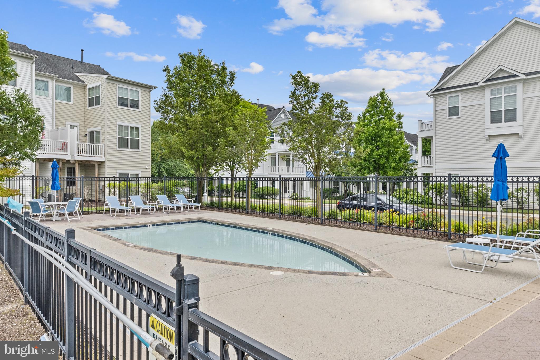 DEEP HARBOUR - Residential