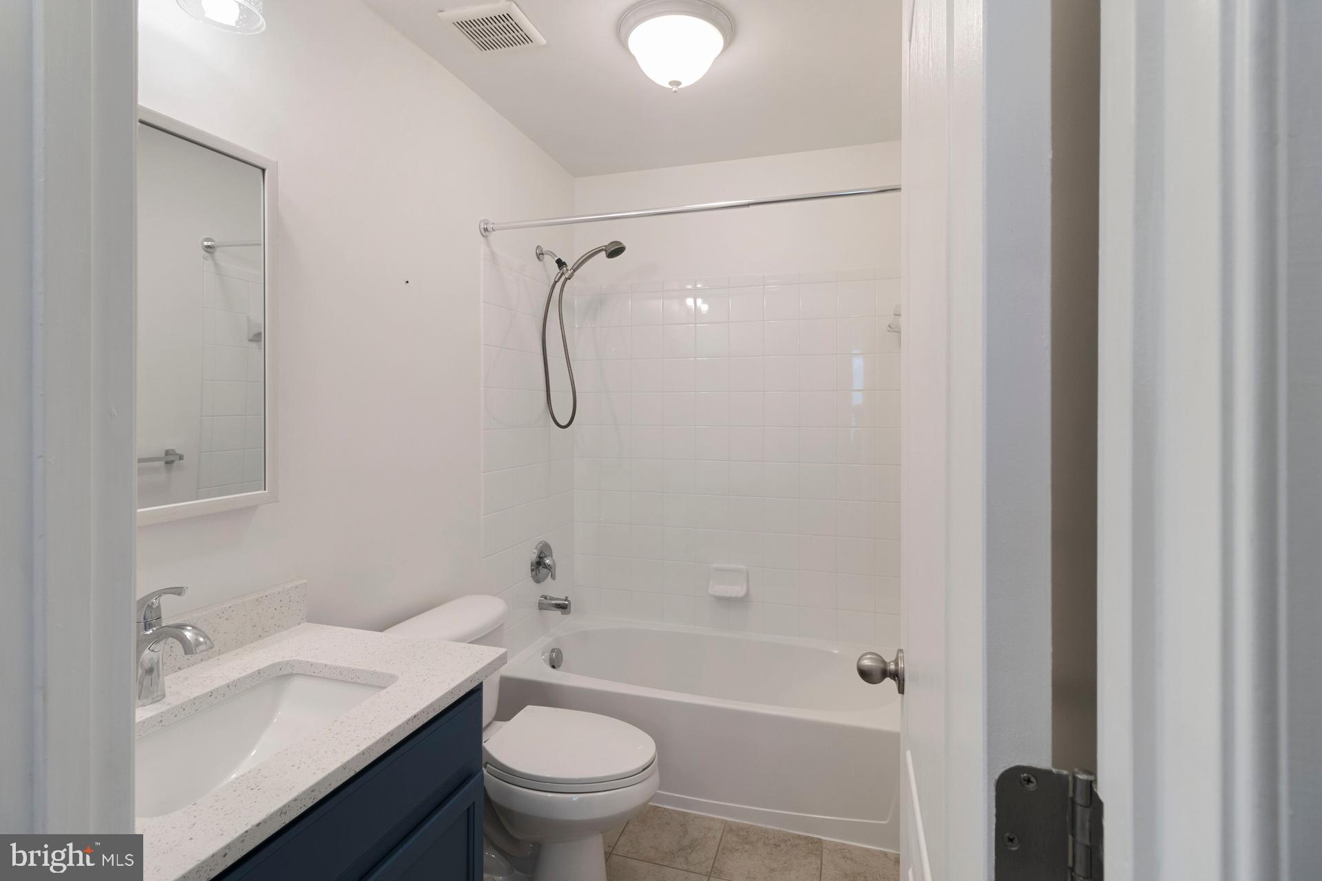 DEEP HARBOUR - Residential