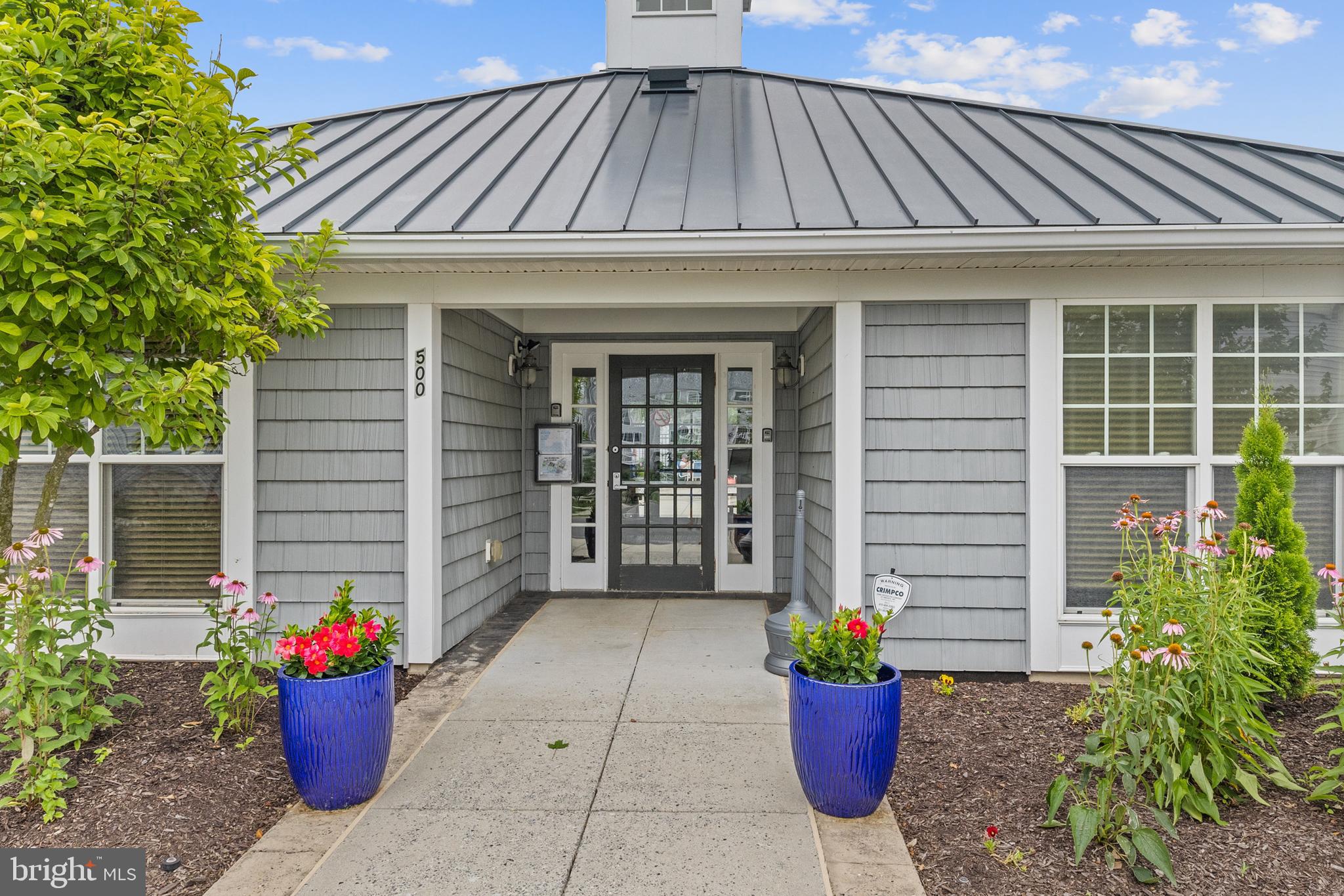 DEEP HARBOUR - Residential