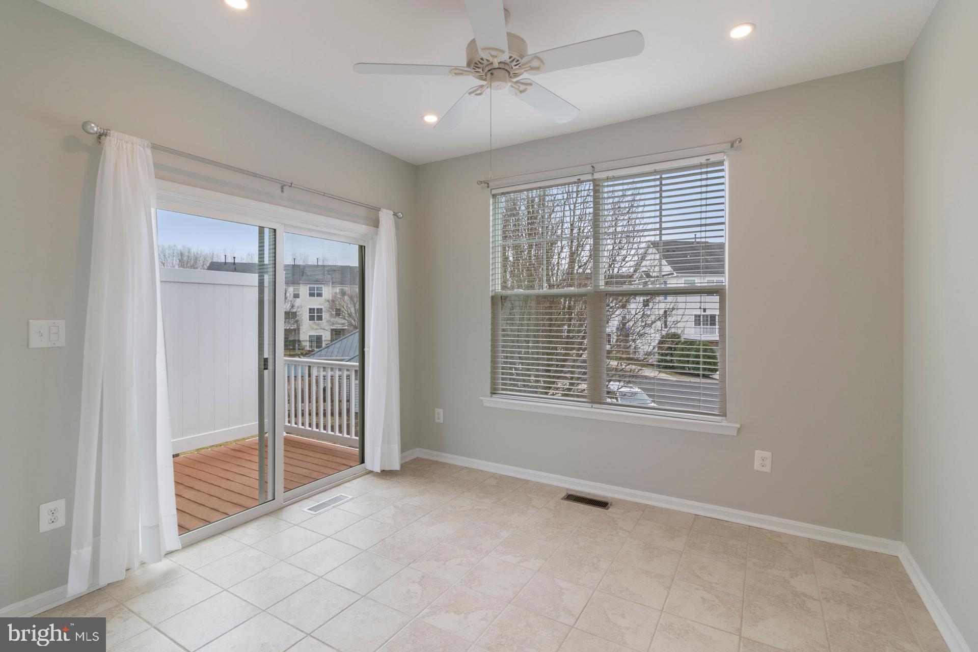 DEEP HARBOUR - Residential