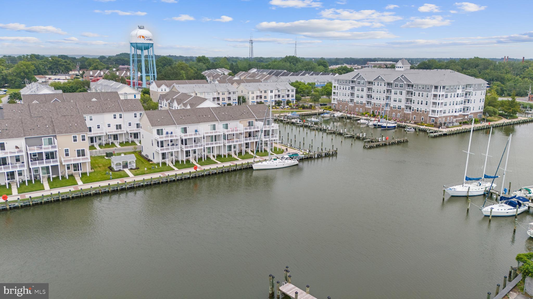 DEEP HARBOUR - Residential