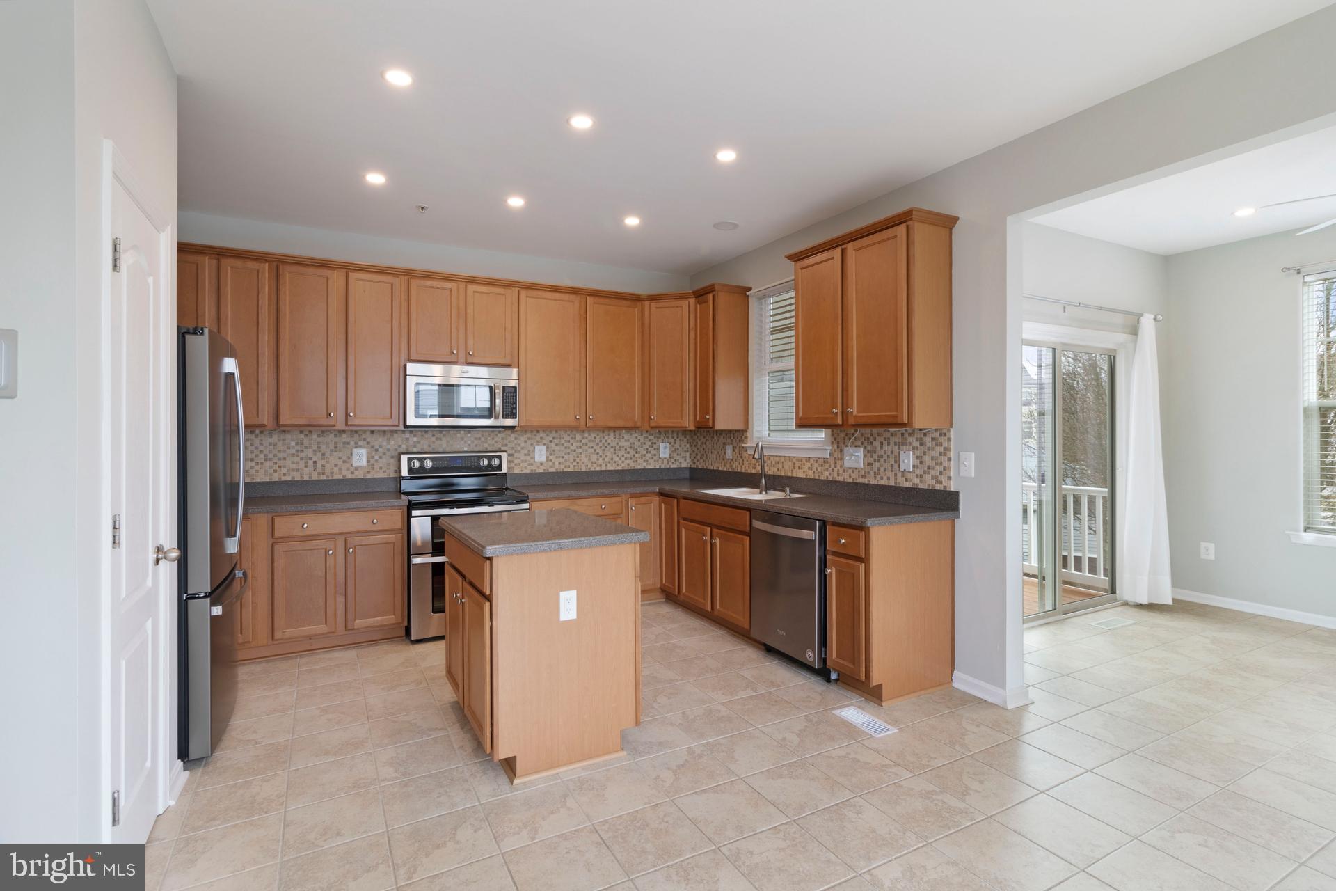 DEEP HARBOUR - Residential