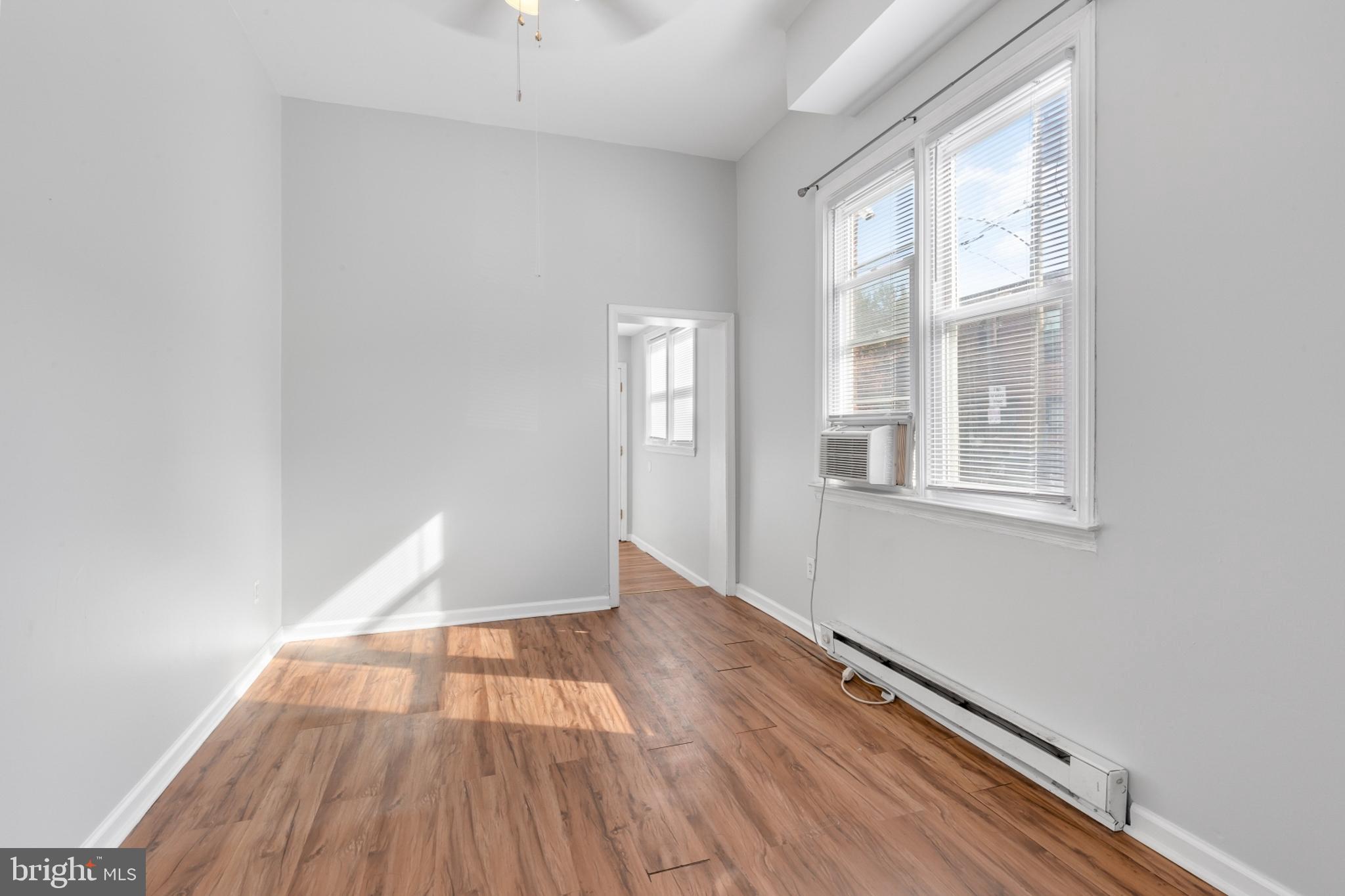 PORT RICHMOND - Residential Lease