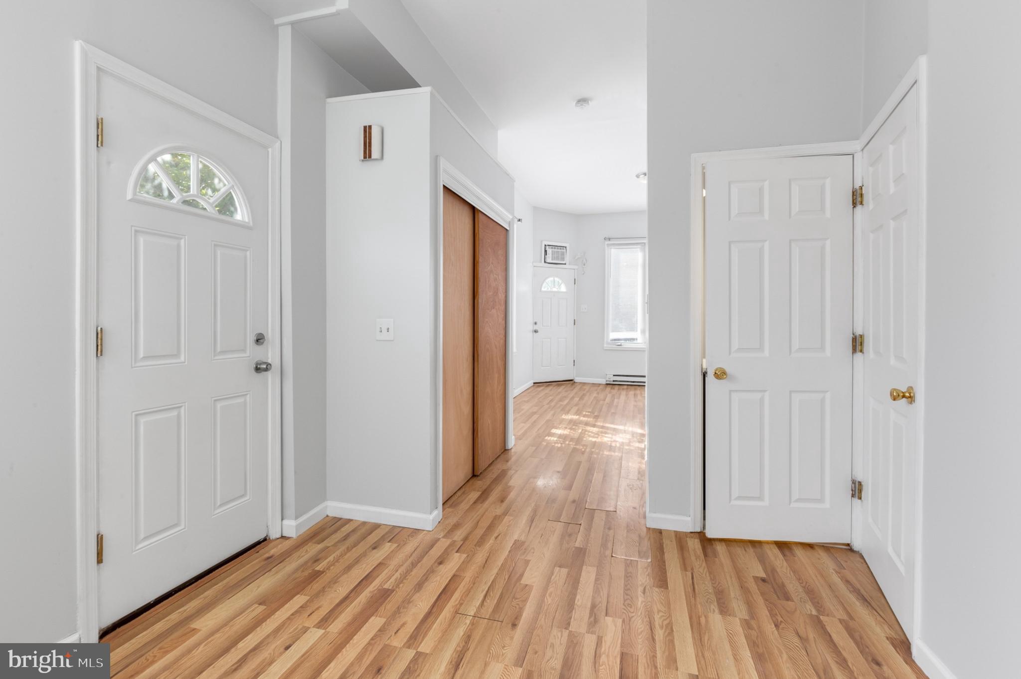 PORT RICHMOND - Residential Lease