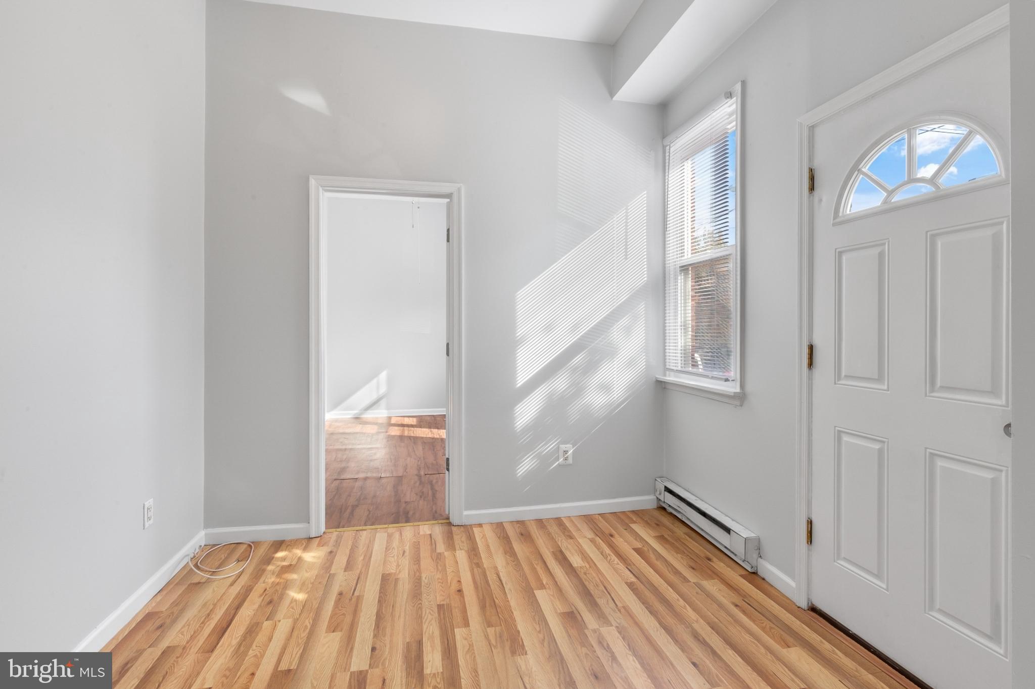 PORT RICHMOND - Residential Lease