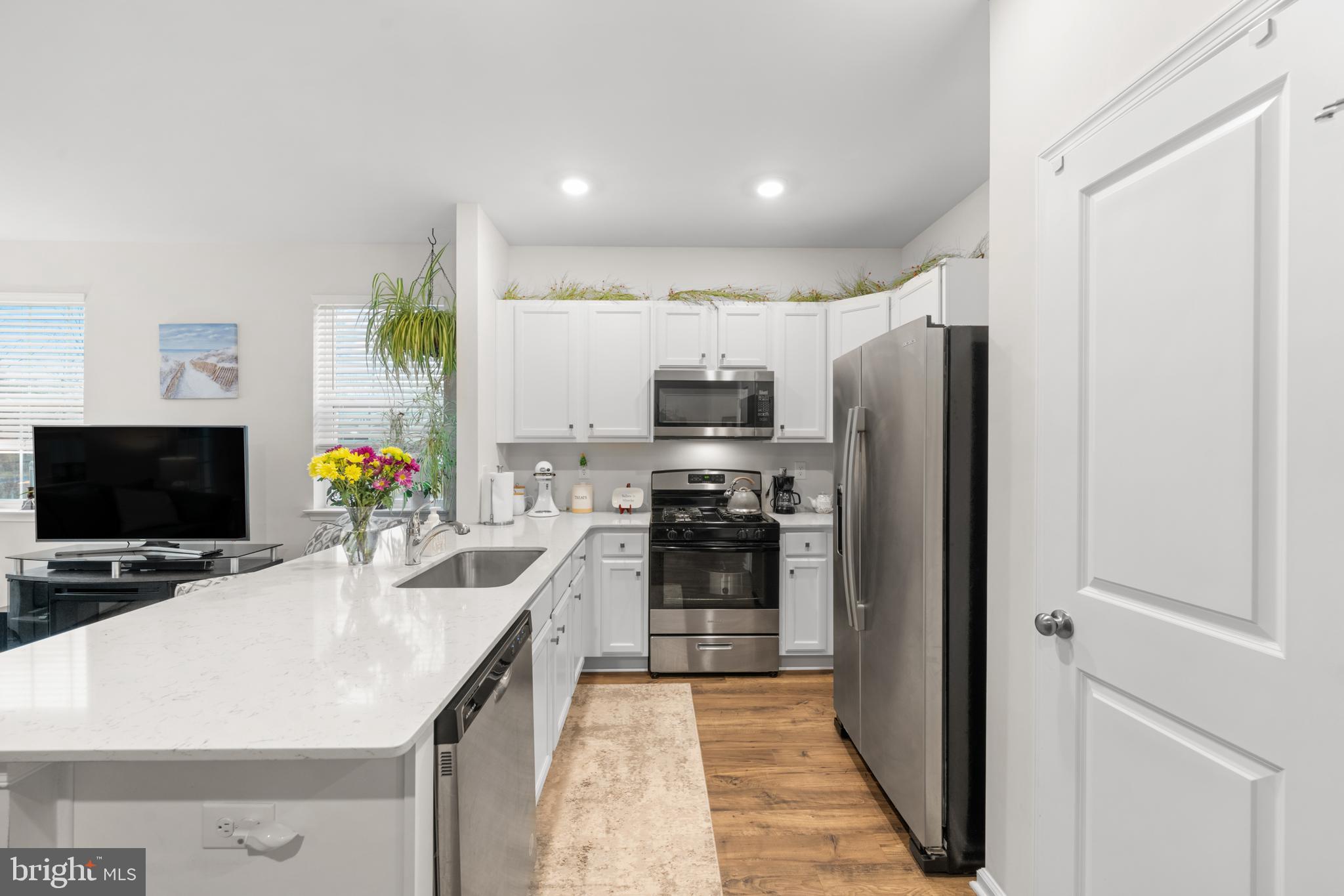 STILL WATERS - Residential