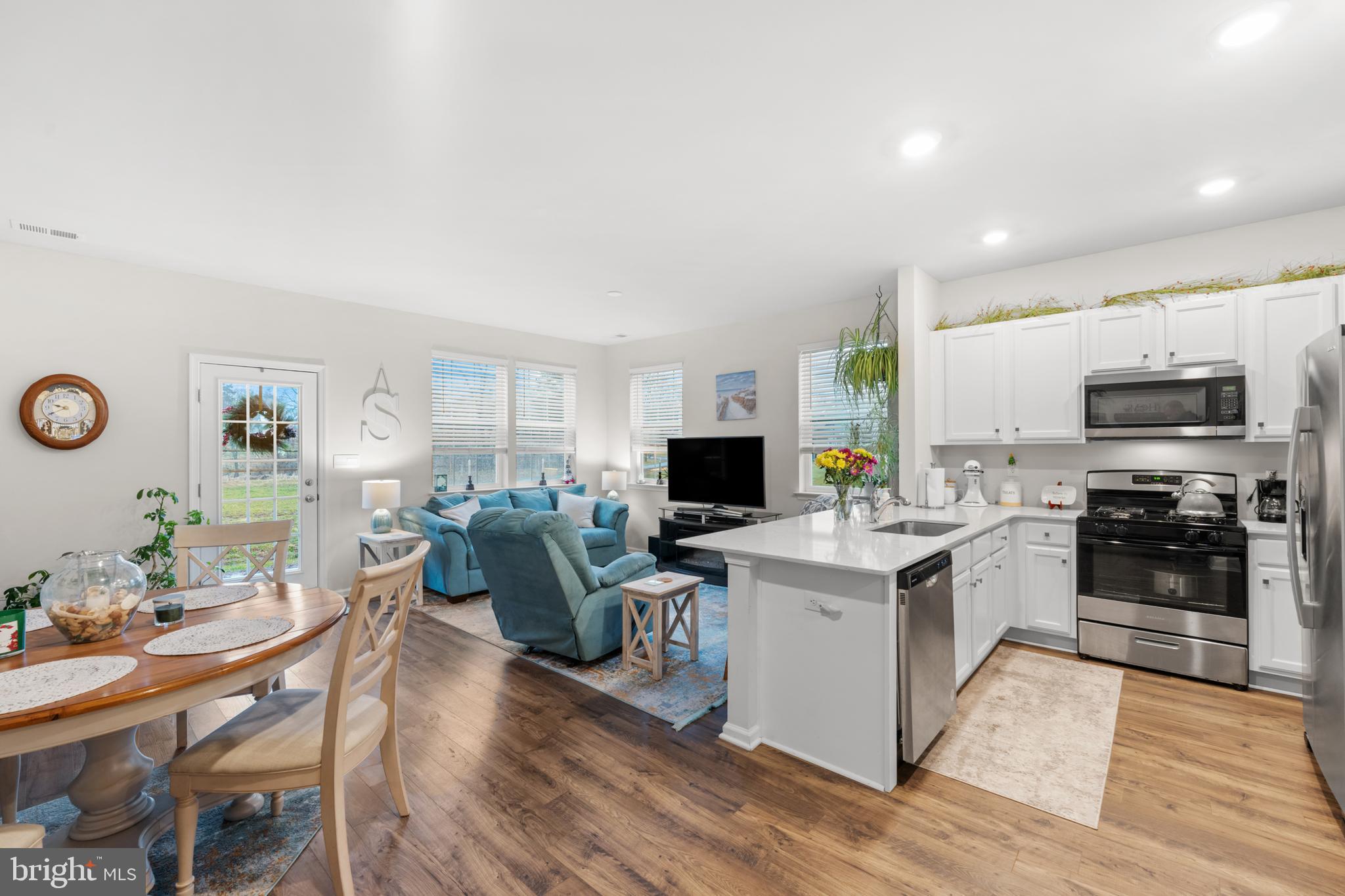 STILL WATERS - Residential