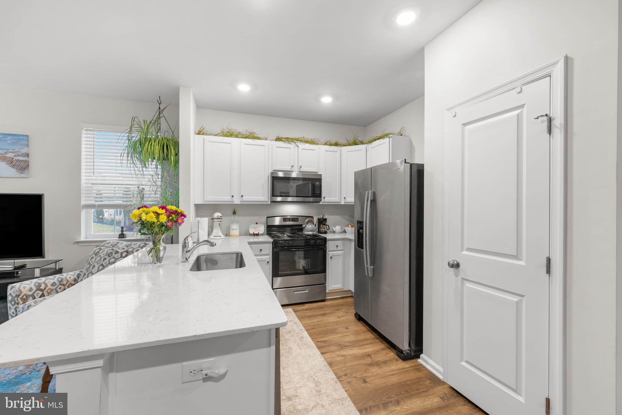 STILL WATERS - Residential