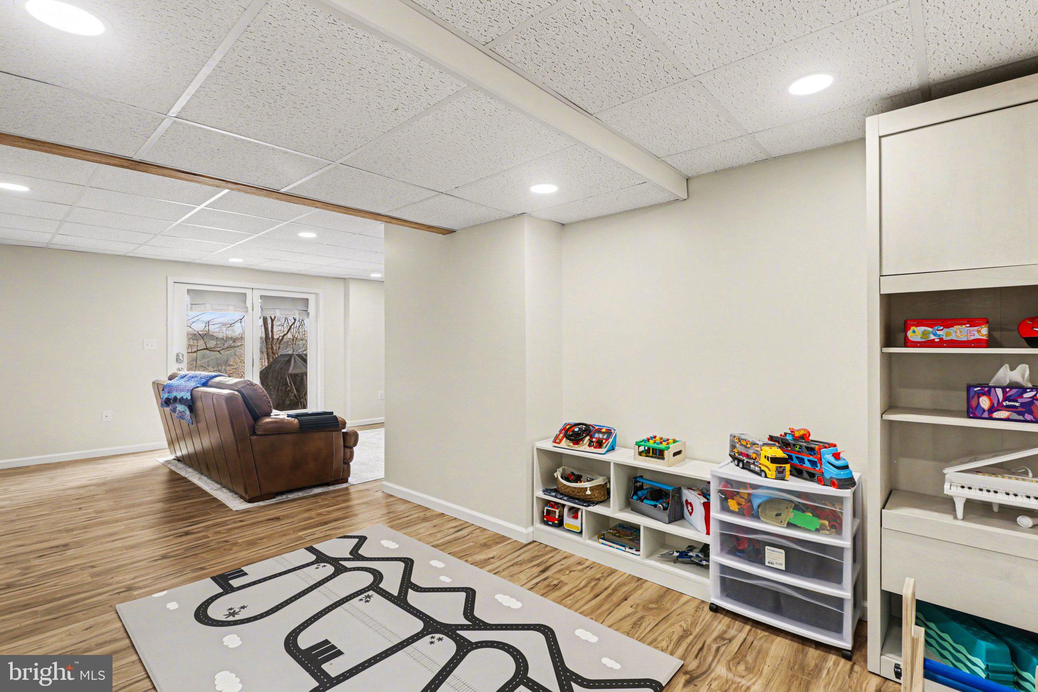 HICKORY RIDGE - Residential