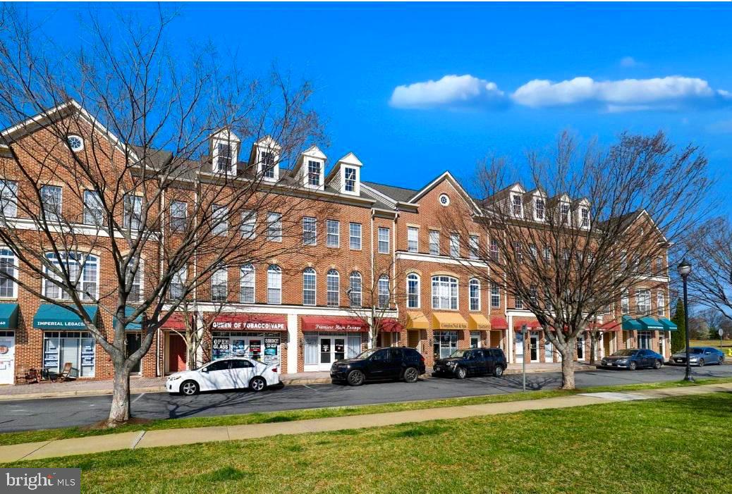 PW COUNTY CENTER LANDBAY - Residential Lease