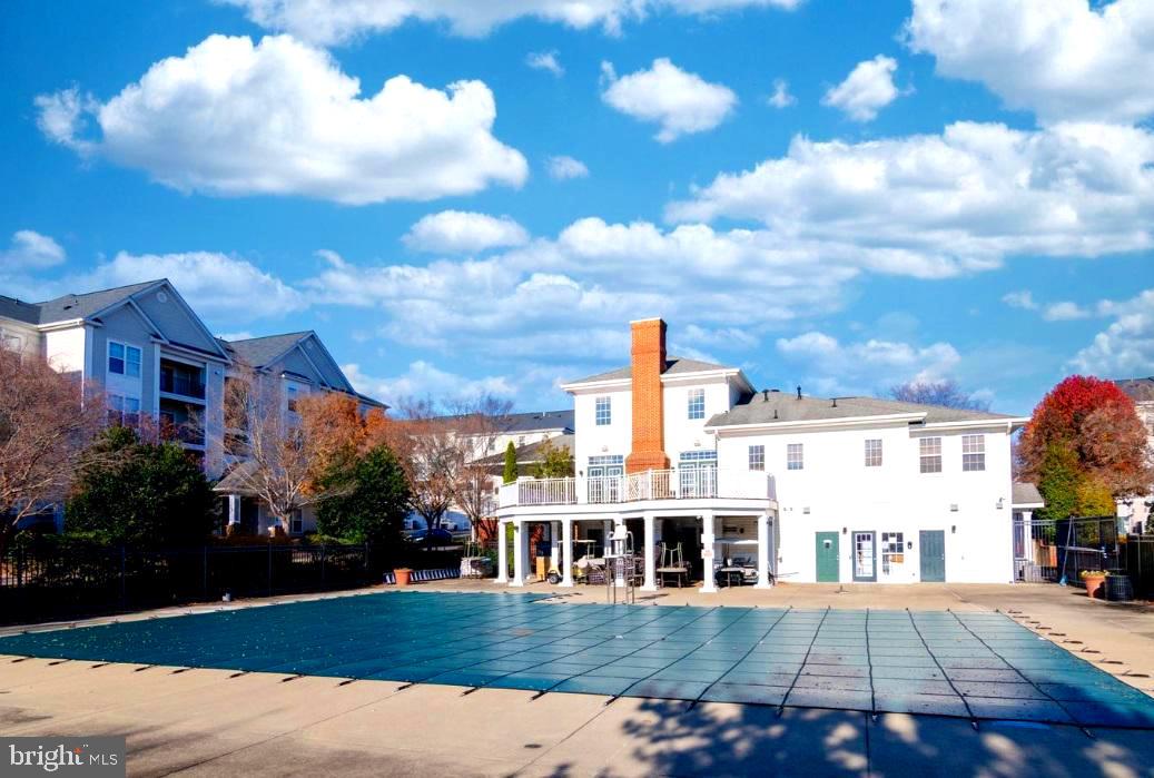 PW COUNTY CENTER LANDBAY - Residential Lease