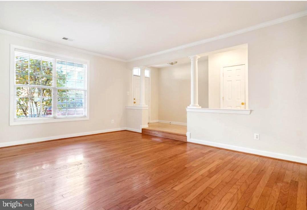 PW COUNTY CENTER LANDBAY - Residential Lease