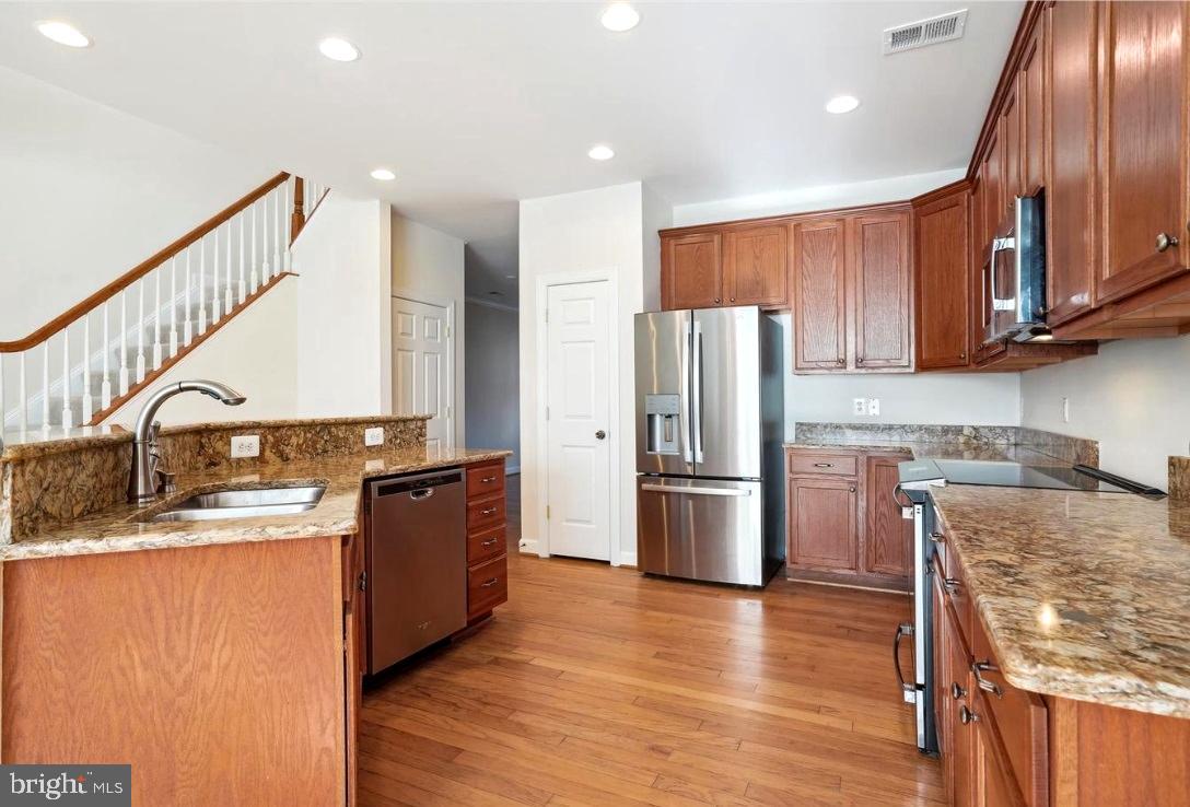 PW COUNTY CENTER LANDBAY - Residential Lease