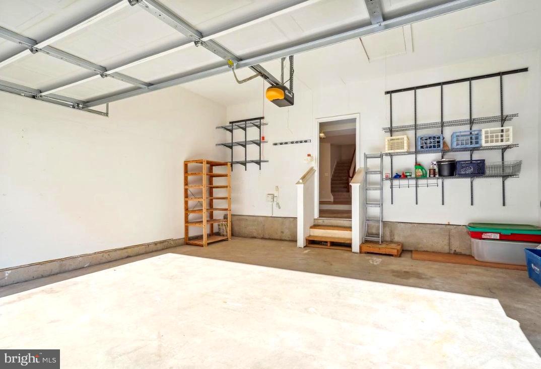 PW COUNTY CENTER LANDBAY - Residential Lease