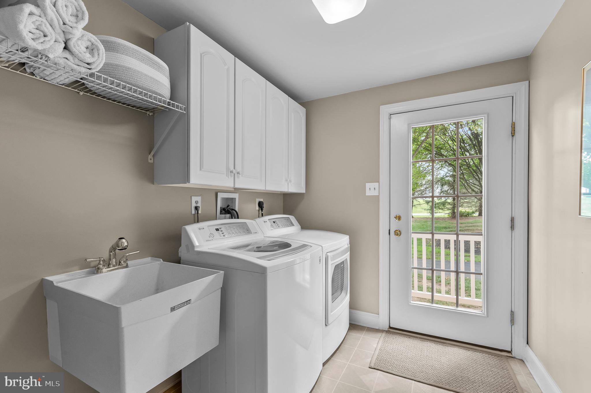 TWIN BRIDGES AT LA - Residential