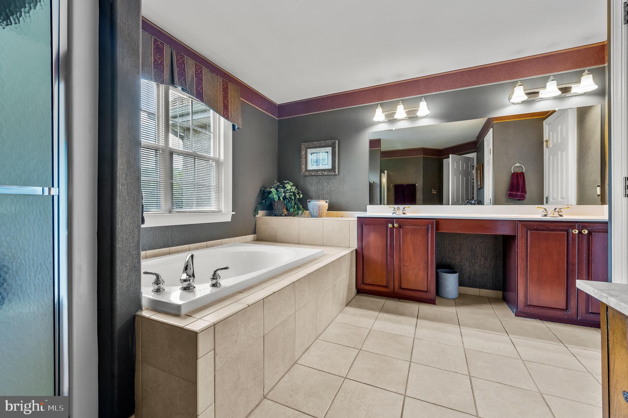 TWIN BRIDGES AT LA - Residential