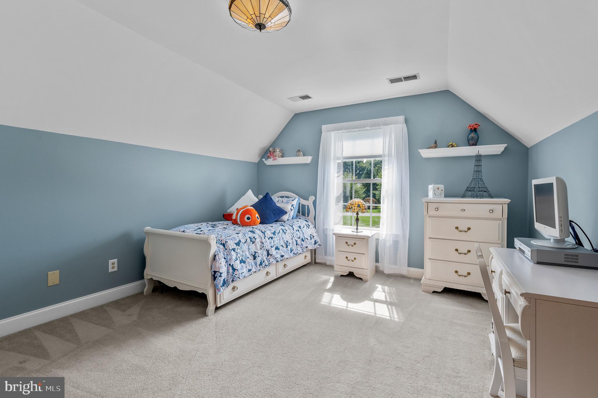 TWIN BRIDGES AT LA - Residential