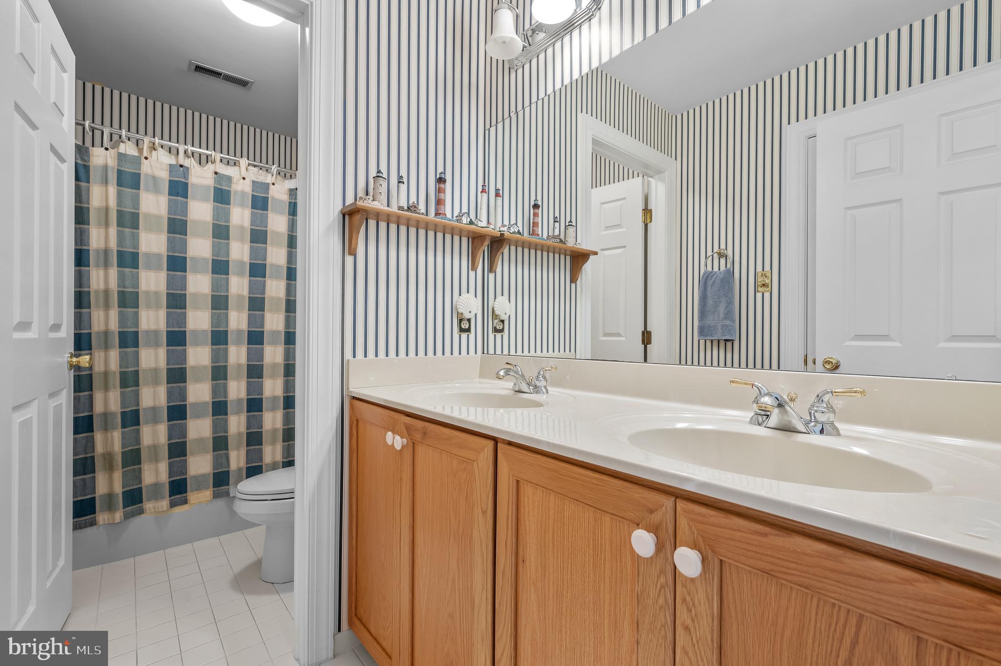 TWIN BRIDGES AT LA - Residential