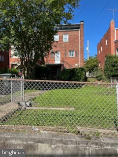 76 54TH STREET SE