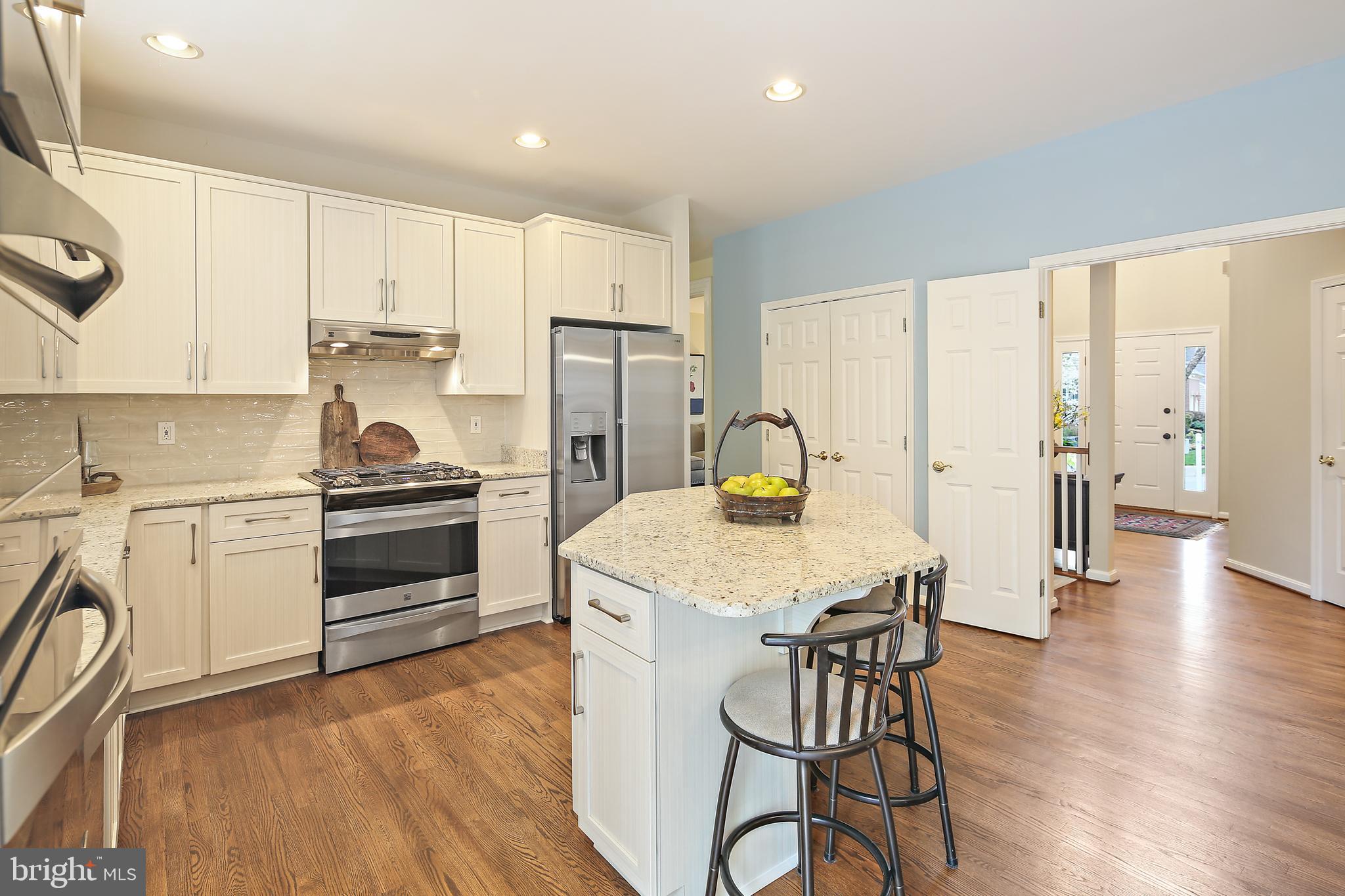 RIVER HILL - Residential