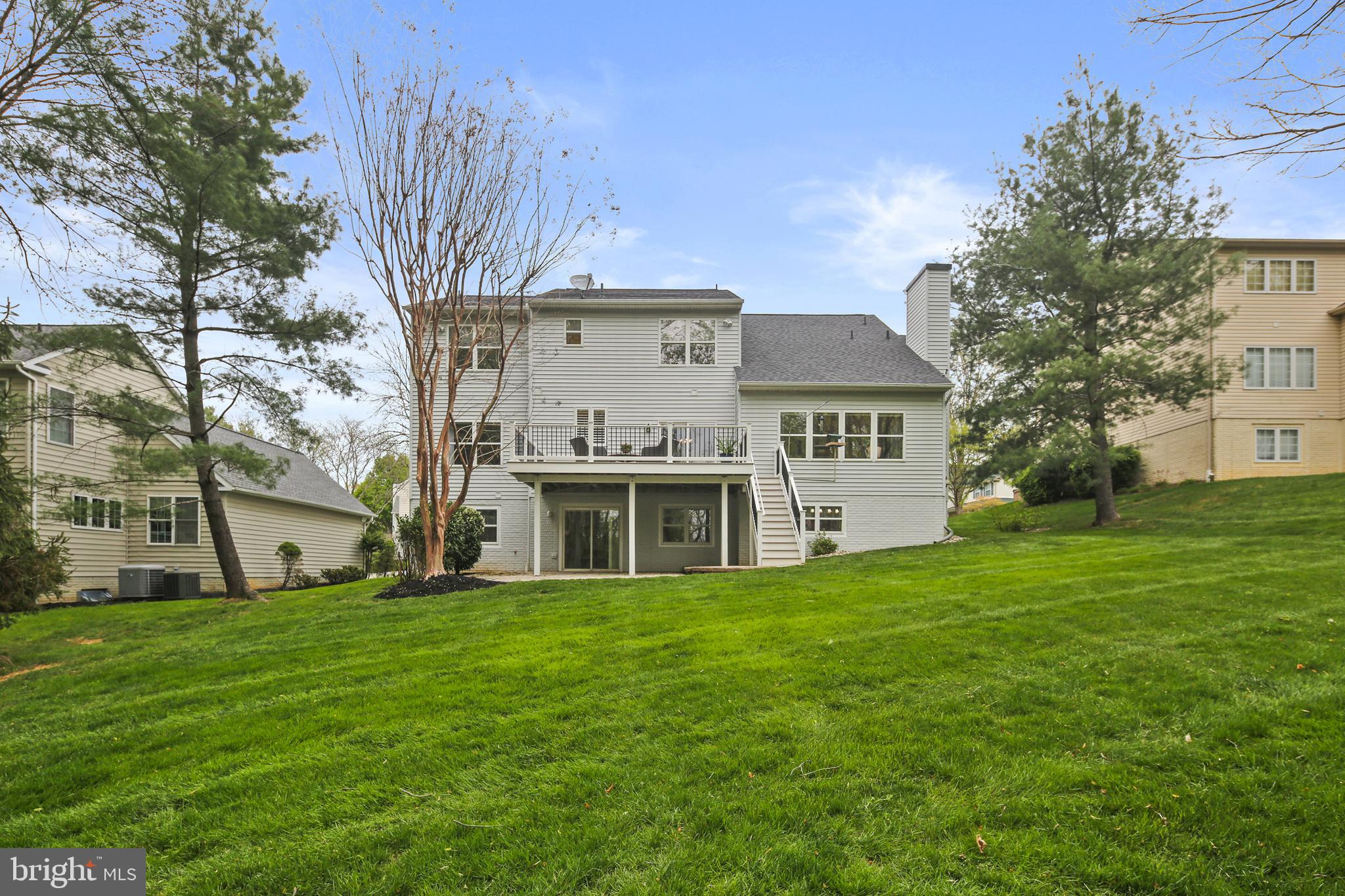 RIVER HILL - Residential