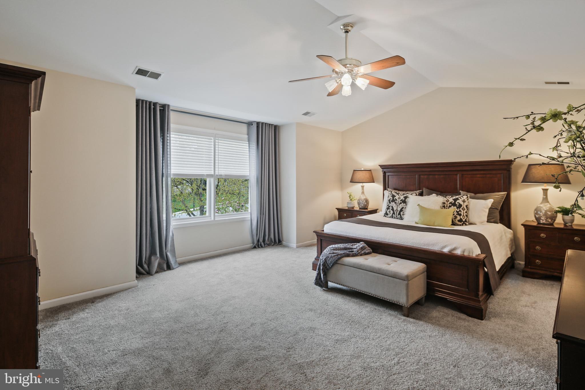 RIVER HILL - Residential