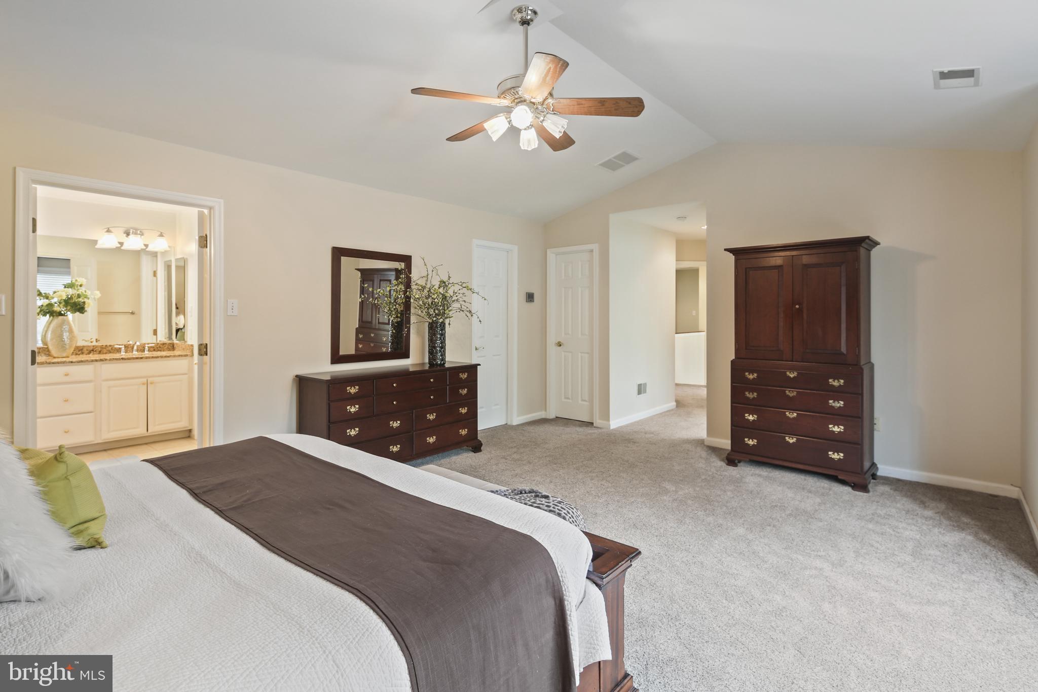 RIVER HILL - Residential