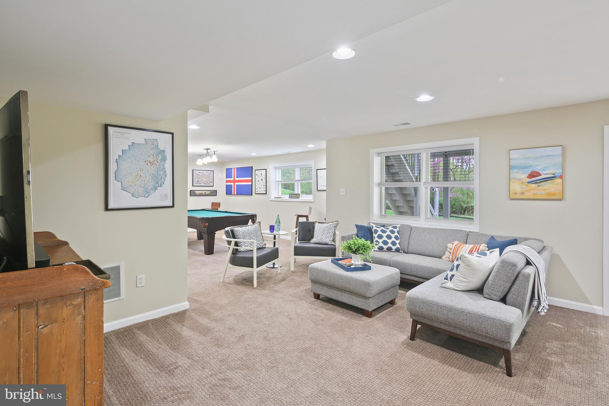 RIVER HILL - Residential