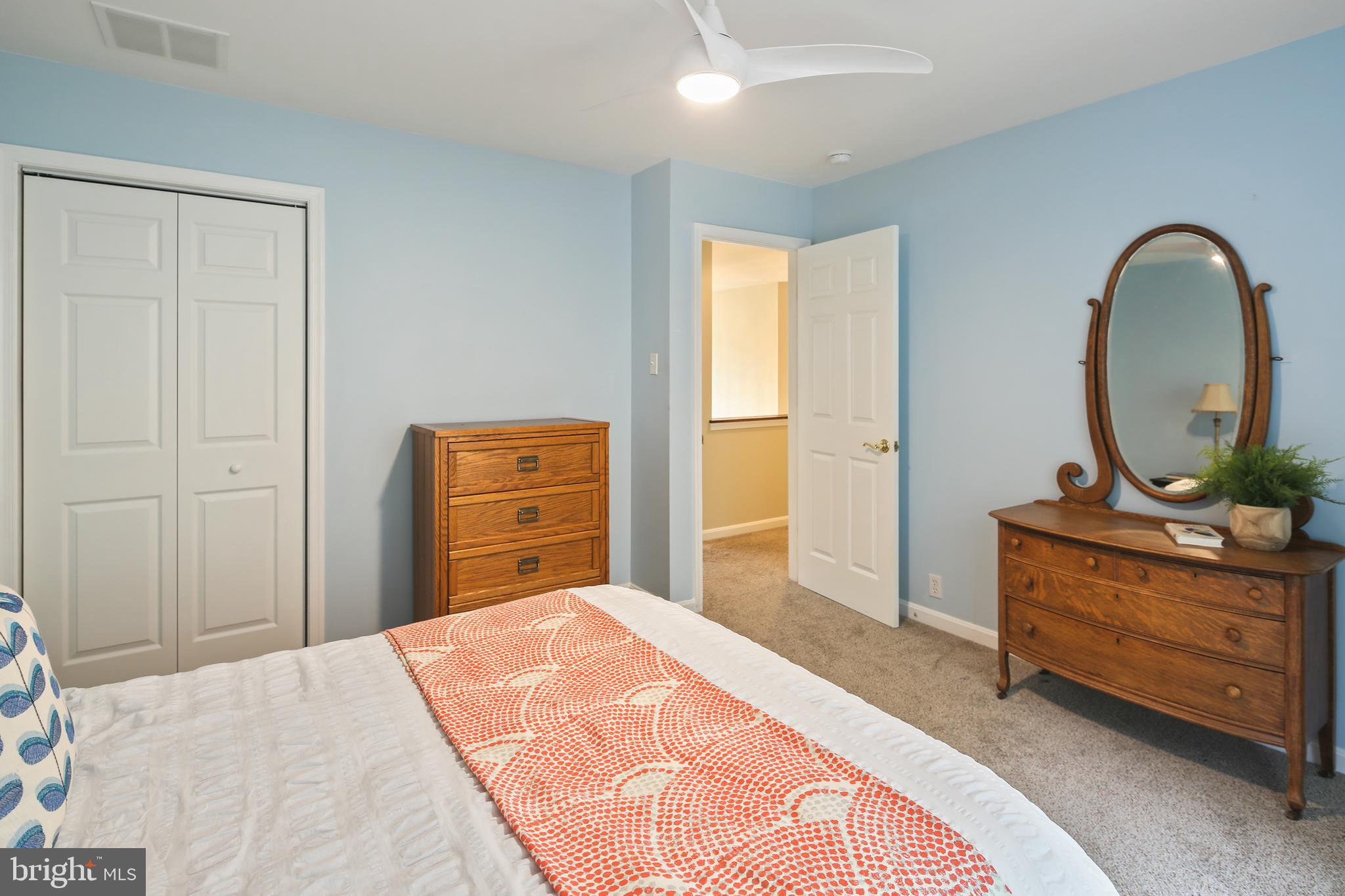 RIVER HILL - Residential