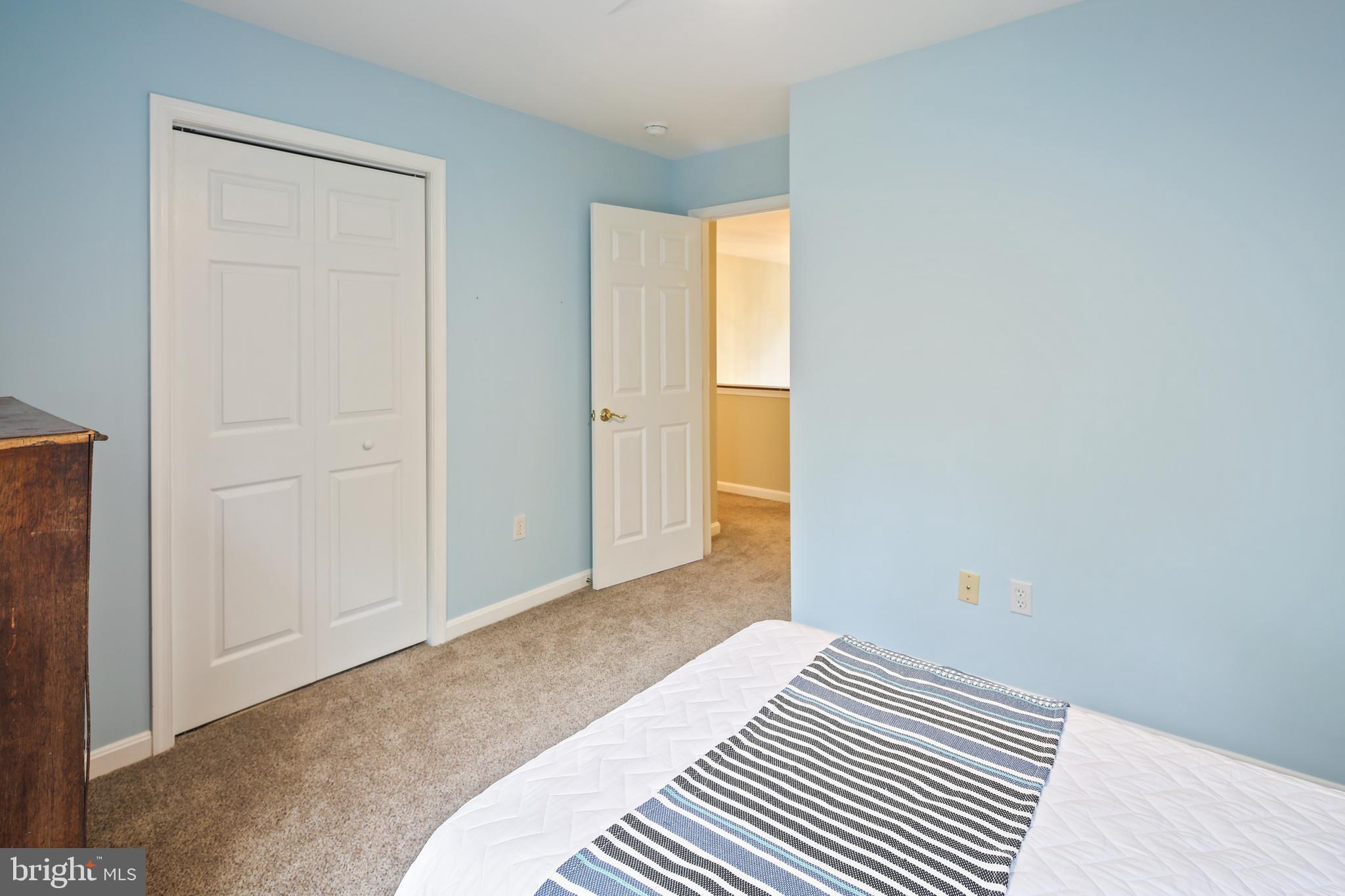 RIVER HILL - Residential