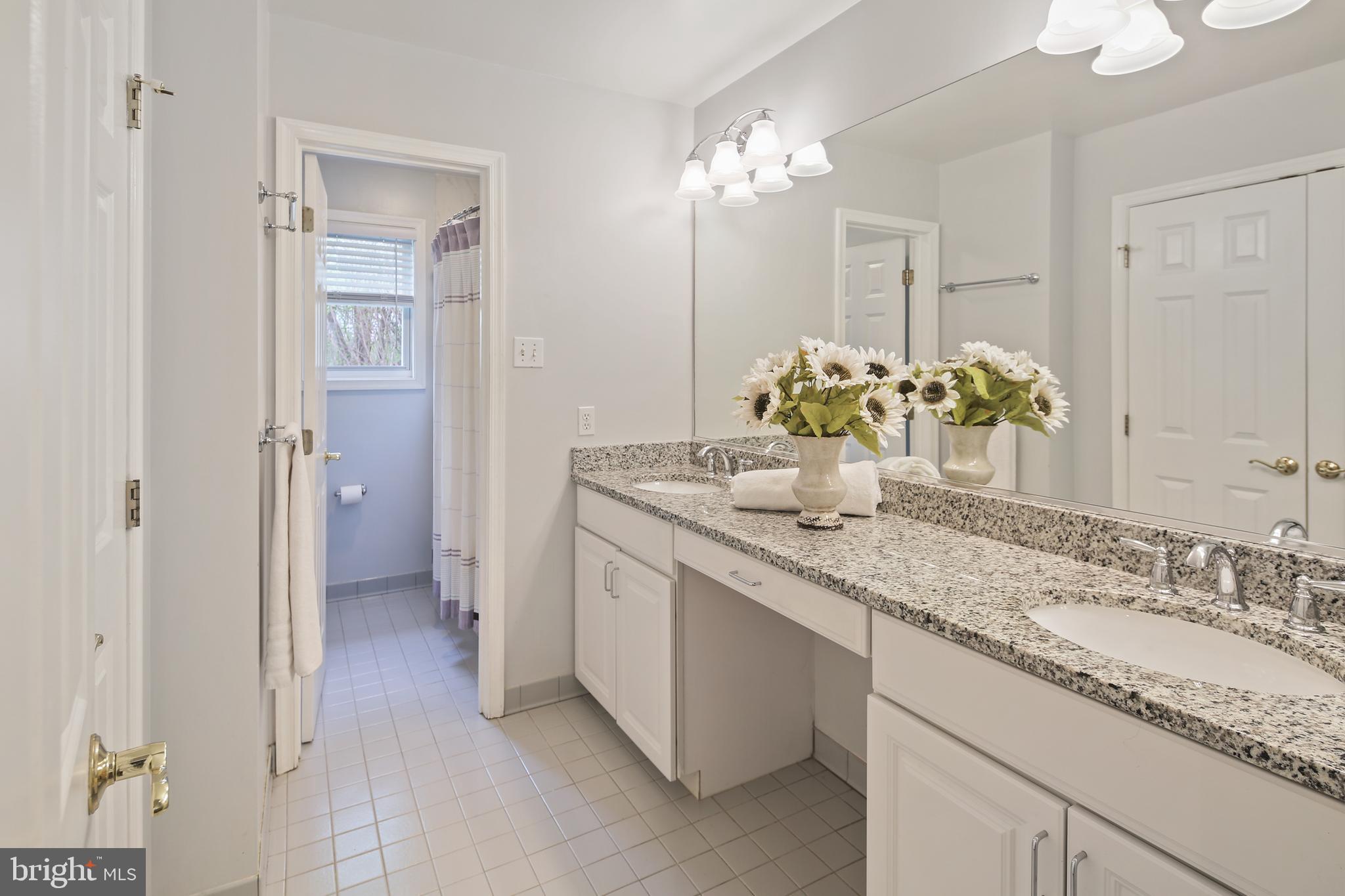 RIVER HILL - Residential