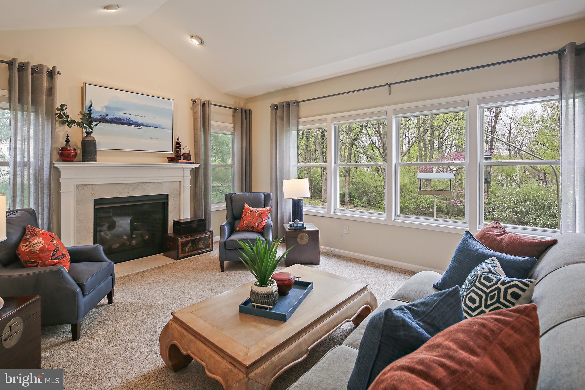 RIVER HILL - Residential