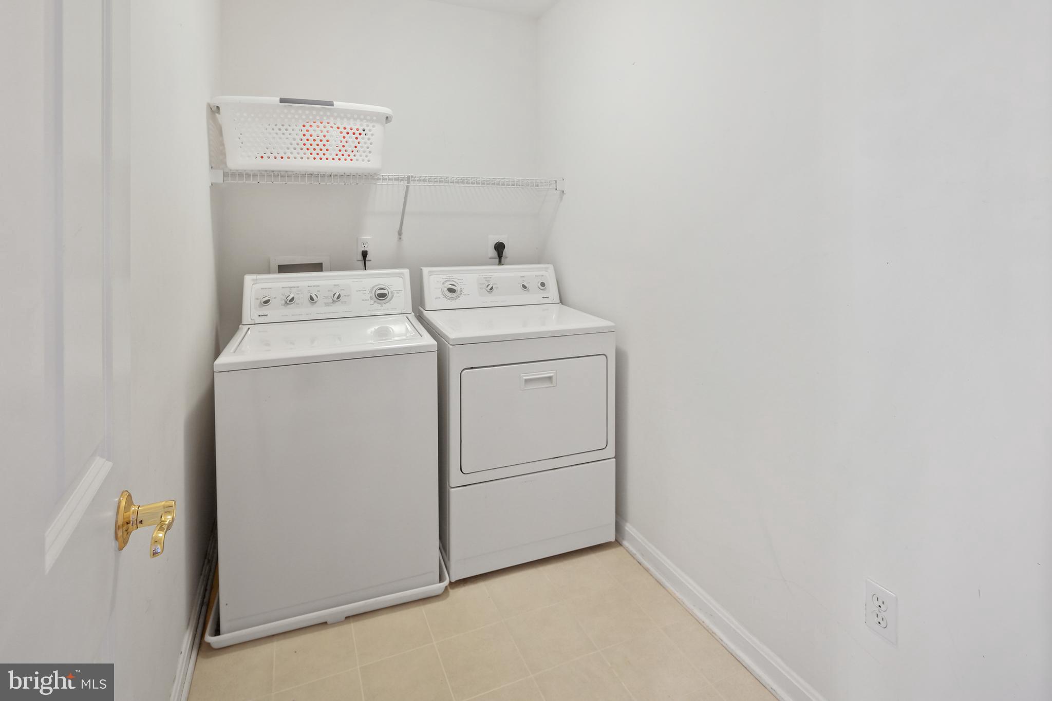 RIVER HILL - Residential