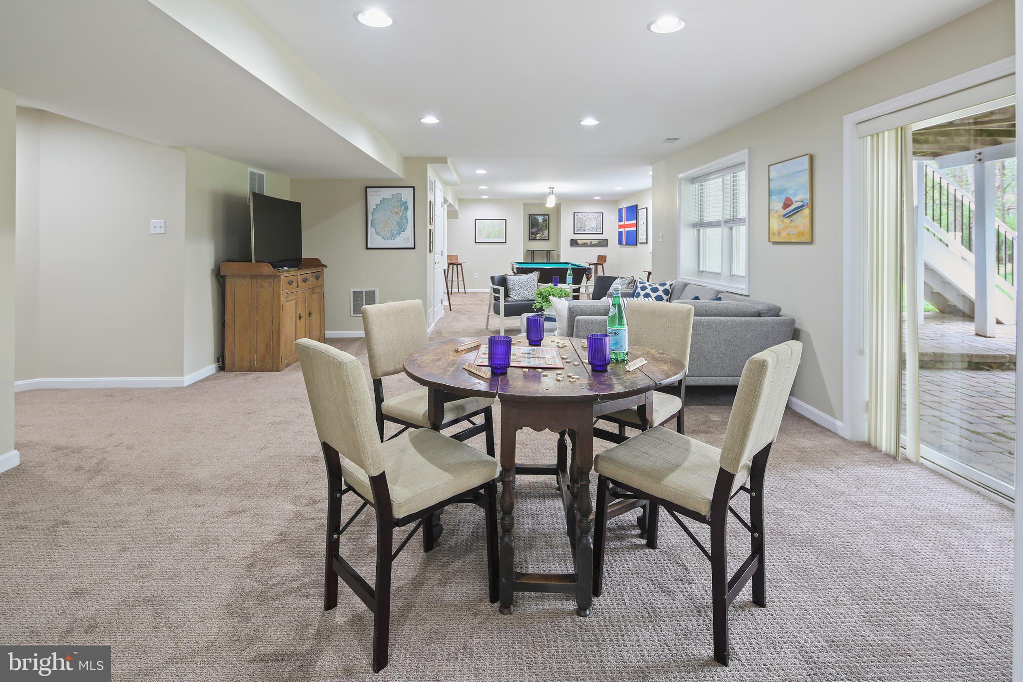 RIVER HILL - Residential