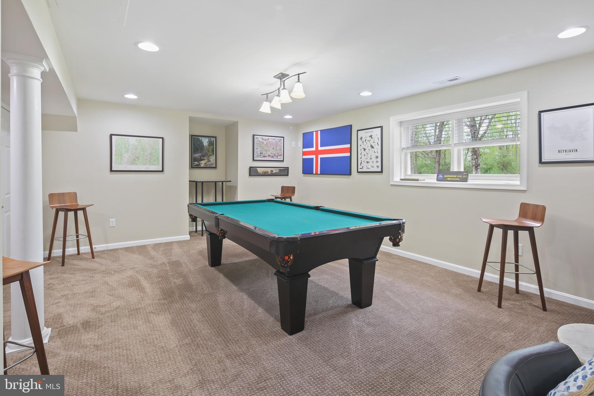 RIVER HILL - Residential