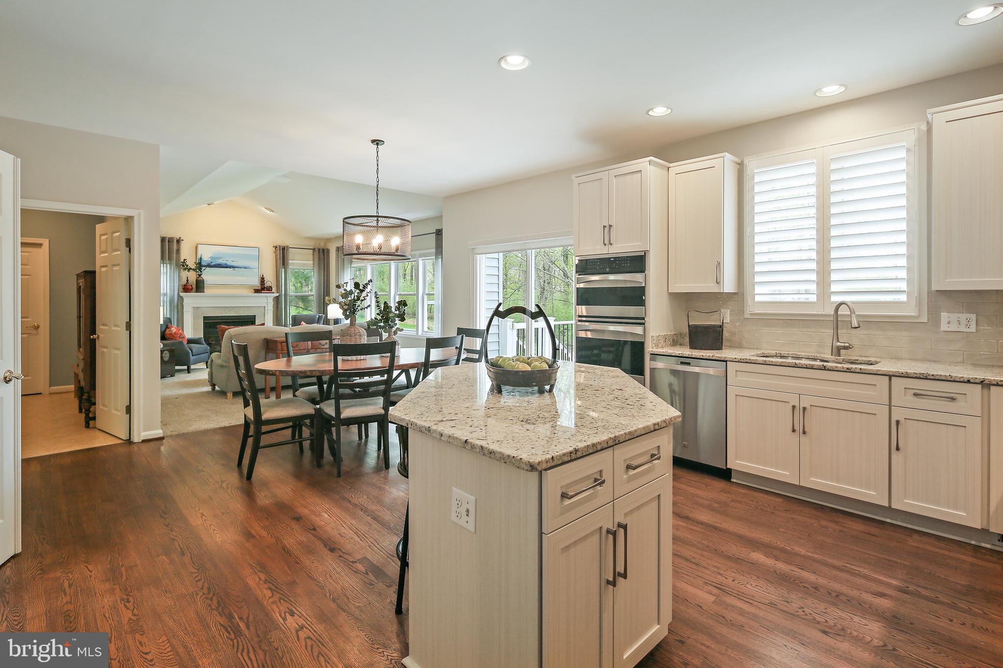 RIVER HILL - Residential