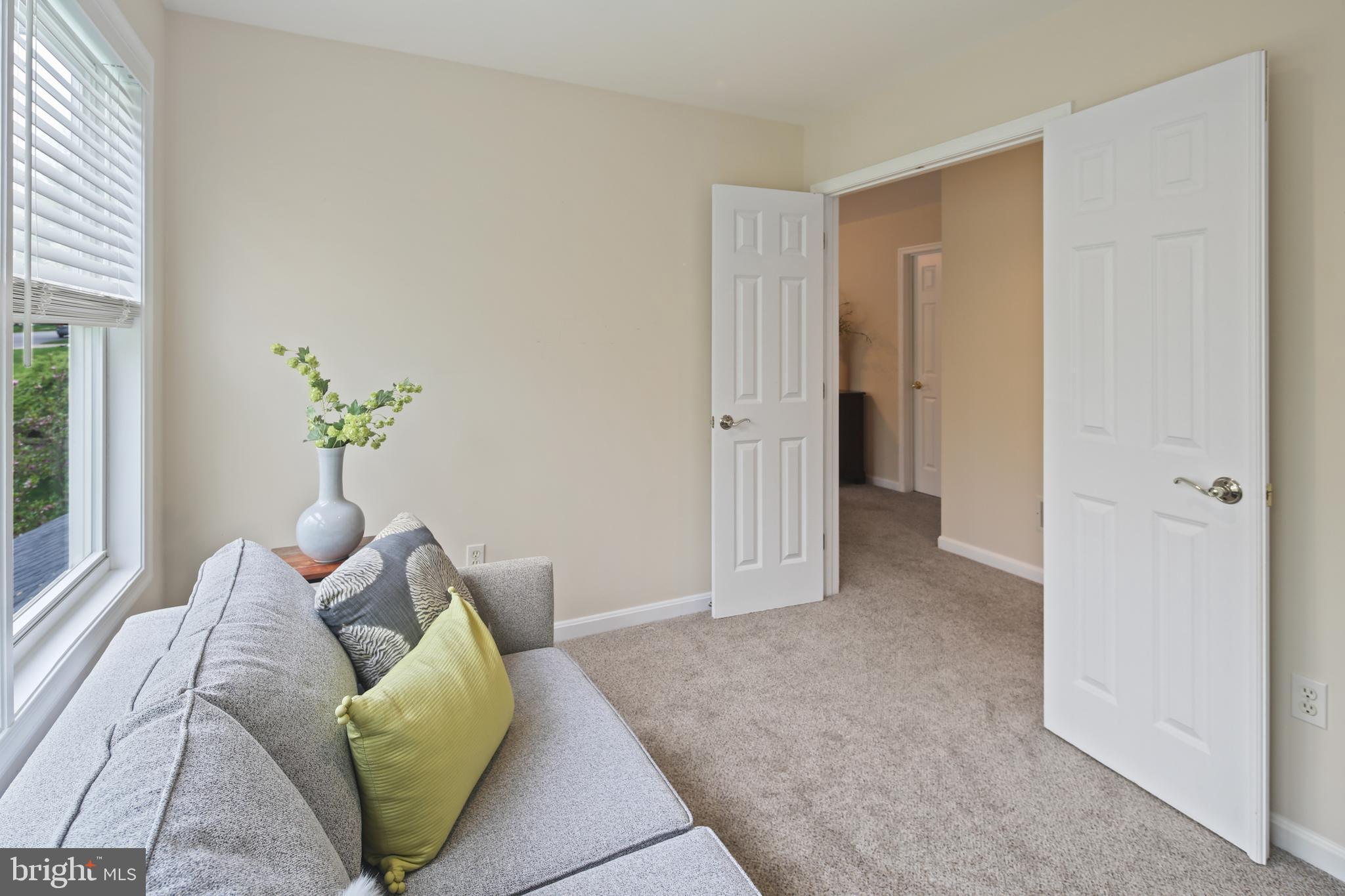 RIVER HILL - Residential