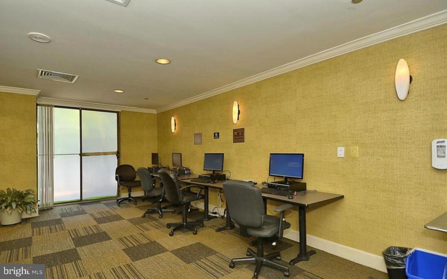 GROSVENOR - Residential Lease