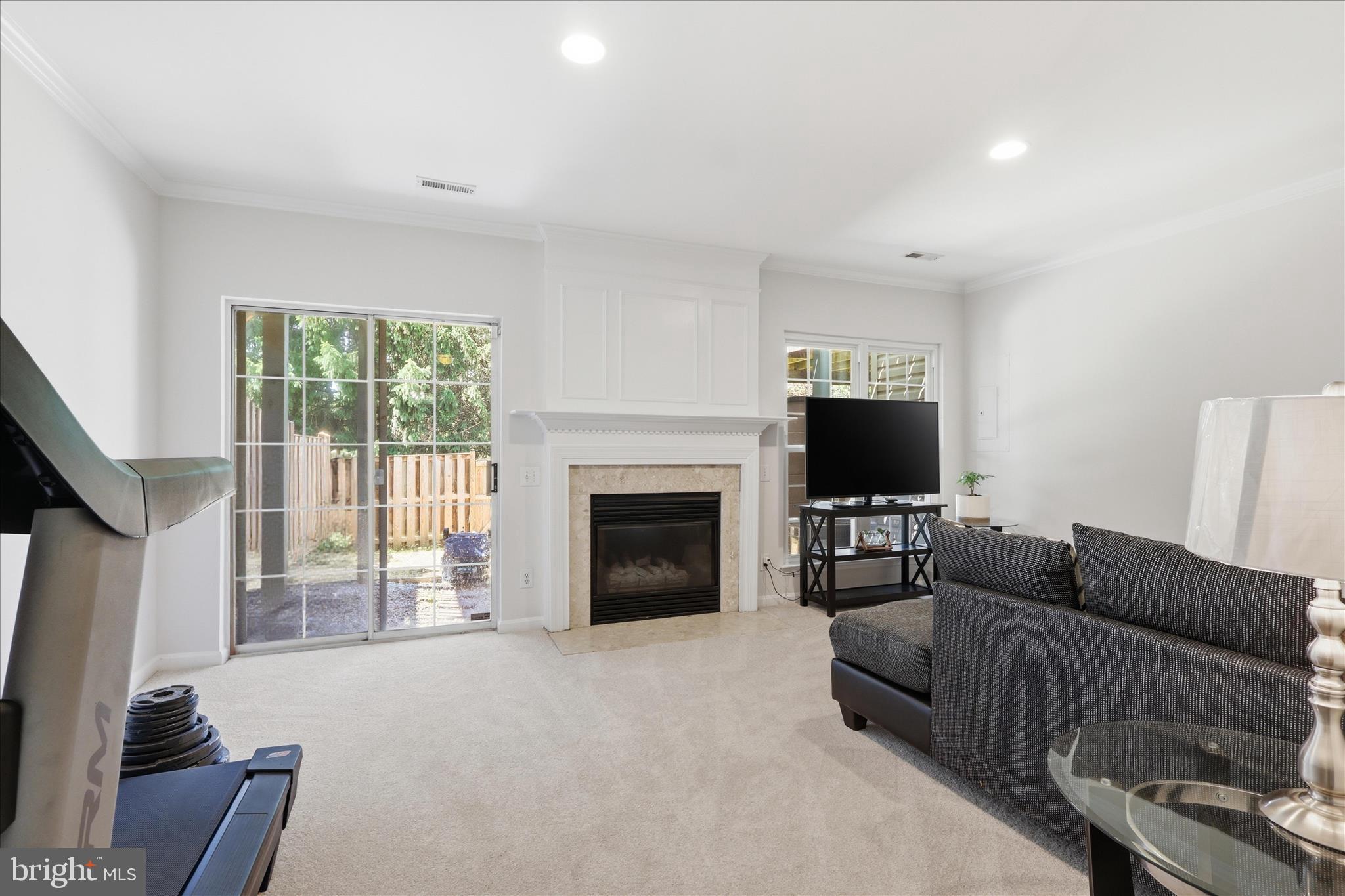 ASHBURN FARM - Residential