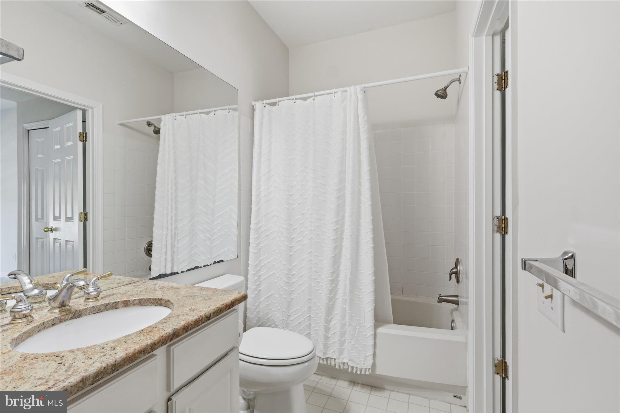 ASHBURN FARM - Residential