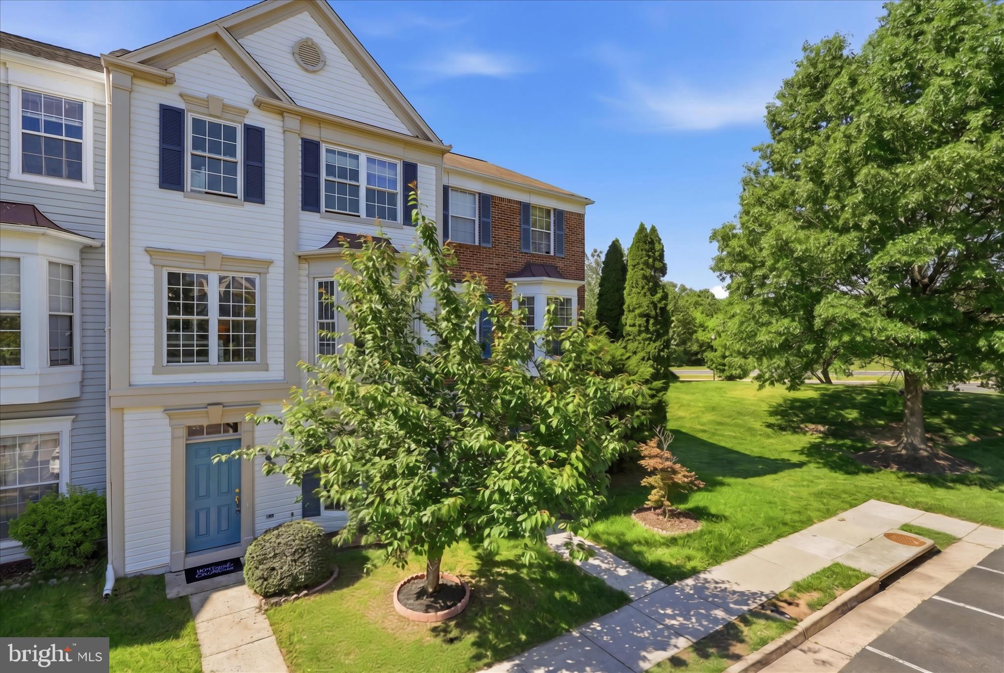 ASHBURN FARM - Residential