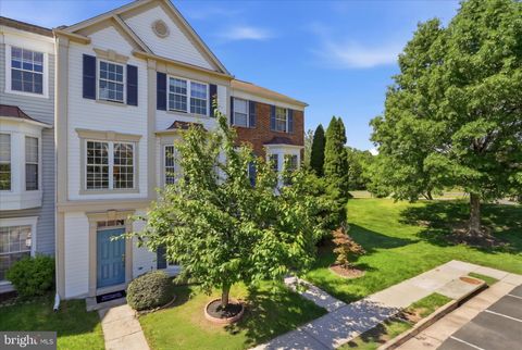 Tiny photo for 43253 Chokeberry Square, ASHBURN, VA 20147 (MLS # VALO2124664)