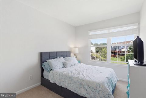 Tiny photo for 43253 Chokeberry Square, ASHBURN, VA 20147 (MLS # VALO2124664)