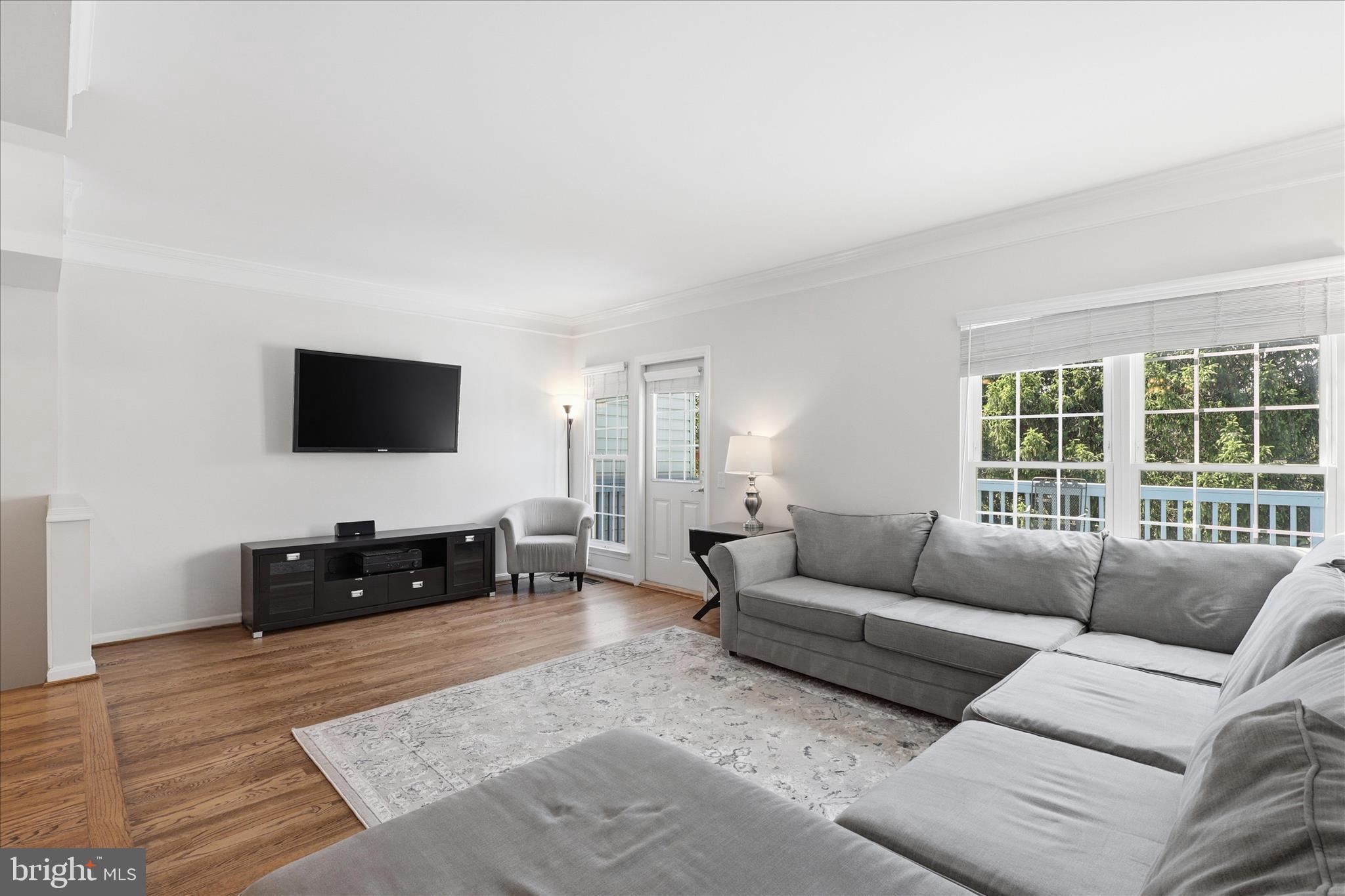 ASHBURN FARM - Residential