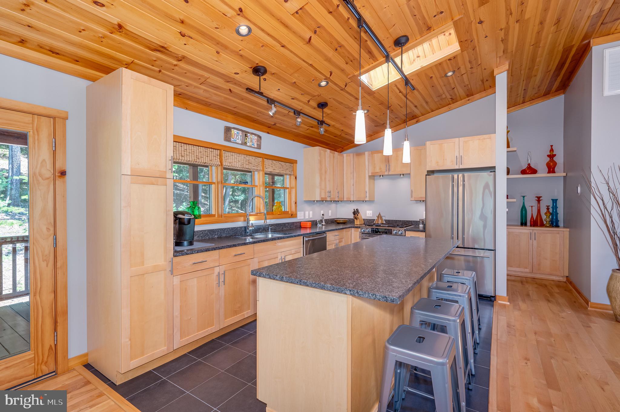 THE SUMMIT AT LOST RIVER - Residential